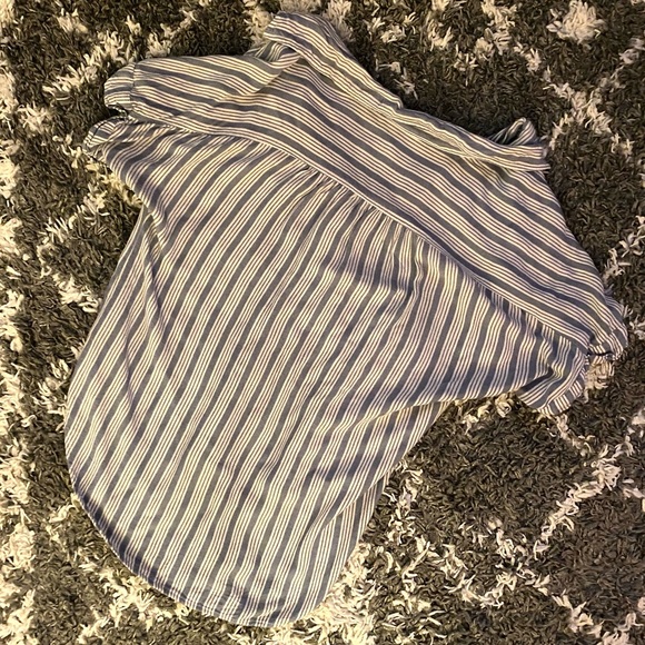 Universal Thread Striped Top - Picture 4 of 6